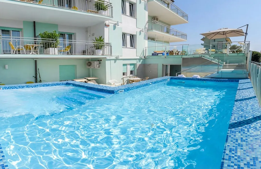 Bahamas Residence & Spa-1